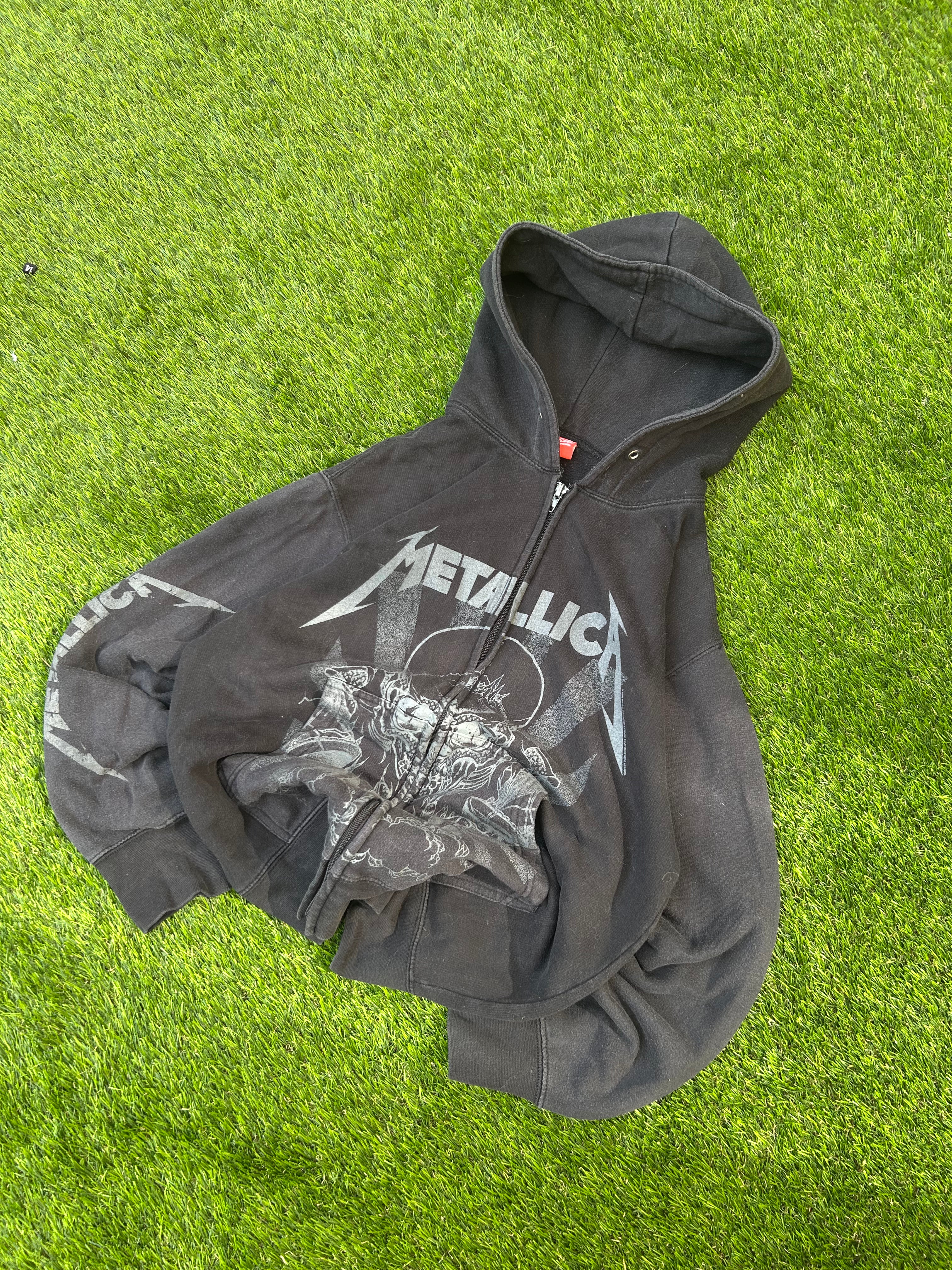 Vintage 1982 Metallica Distressed Cotton Limited Edition Hoodie
