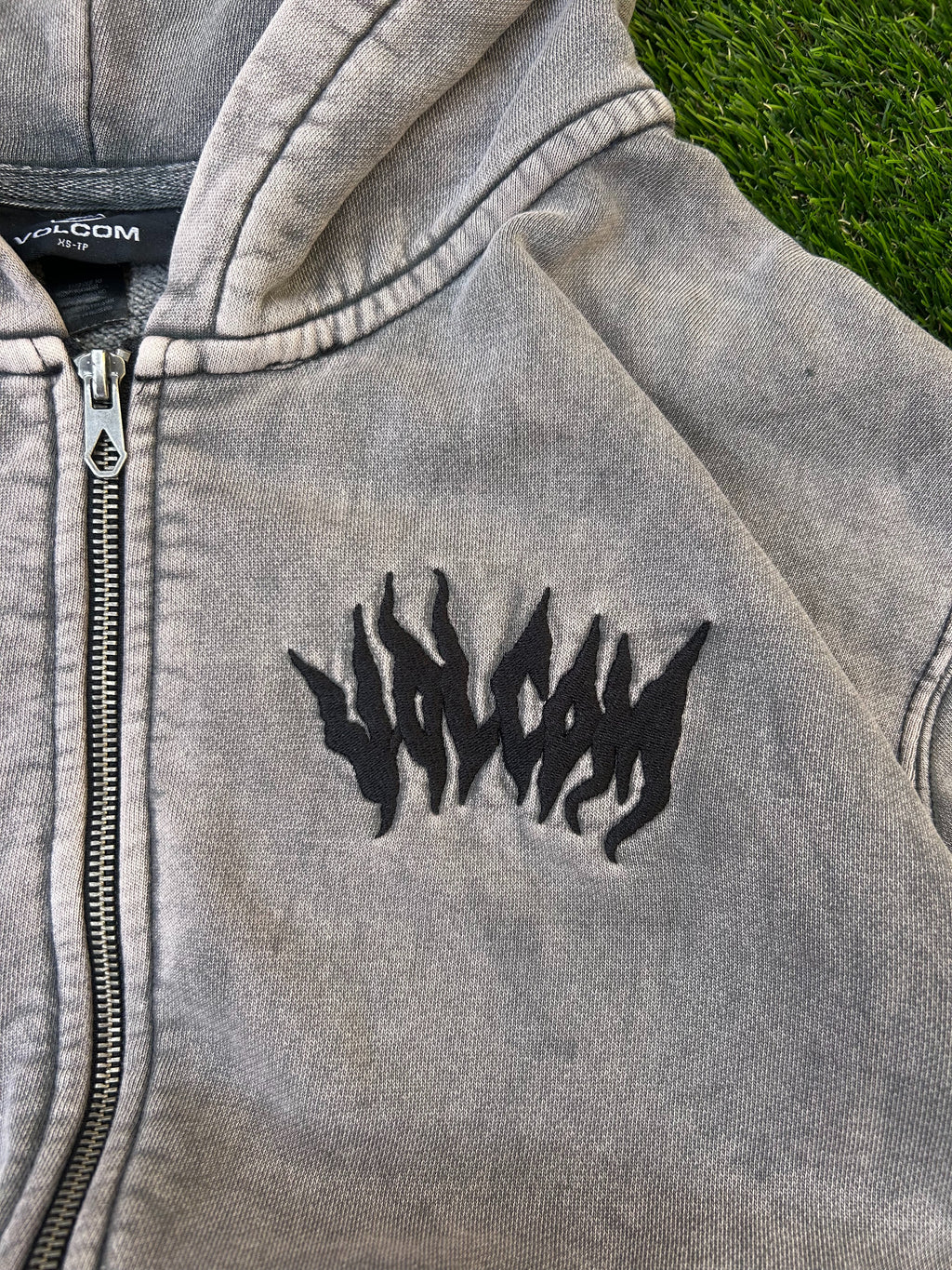 Vintage Volcom Distressed Cotton Zip Up Hoodie