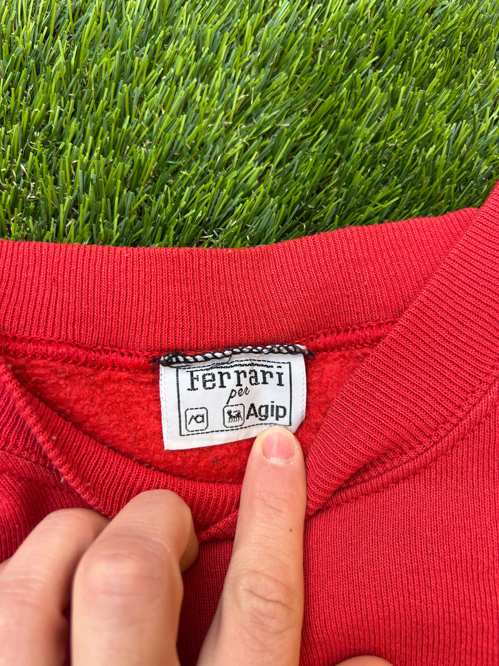 Vintage 1988 Ferrari x Agip Red Racing Jumper – F1 Motorsport Crewneck