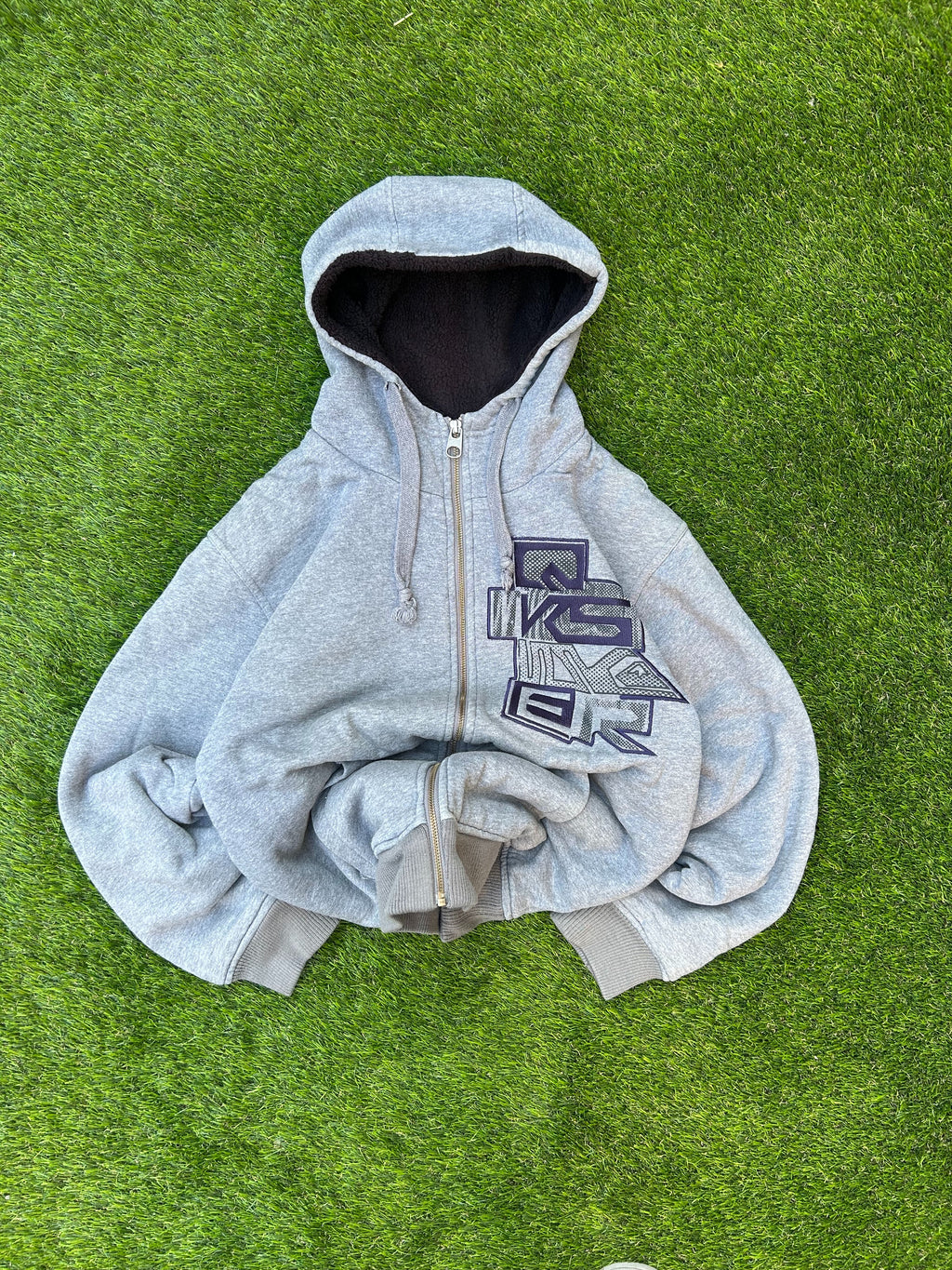 Vintage Quiksilver Grey Fur Lined Zip Hoodie Y2K Surf Skate